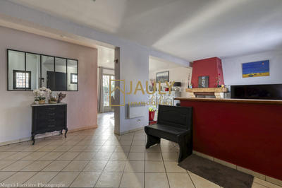 Maison - 143 m² - 6 pièces