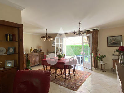 Maison - 94 m² - 5 pièces