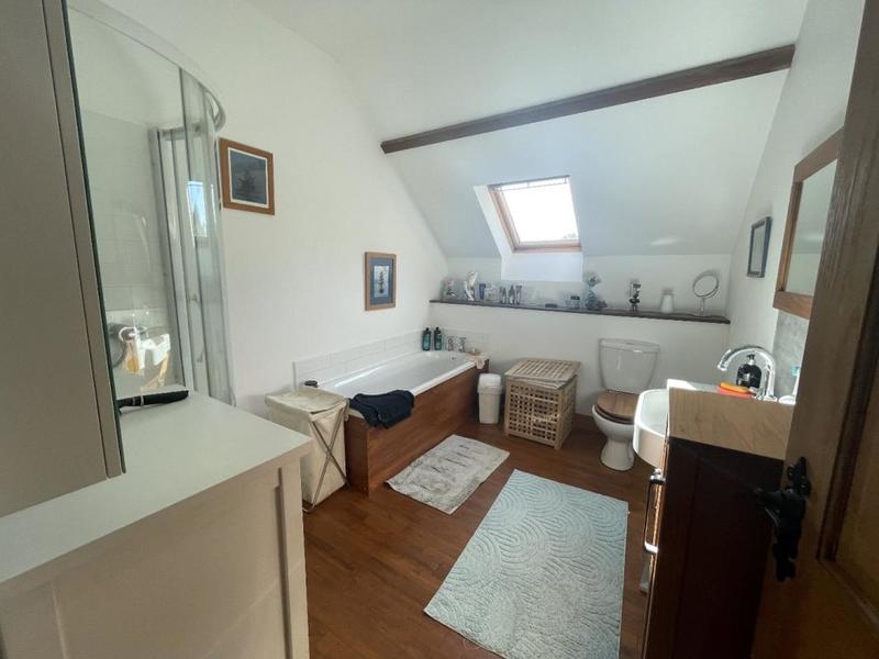 Maison - 167 m² - 6 pièces