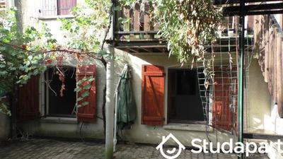 Chambre - 10 m² - 1 pièce