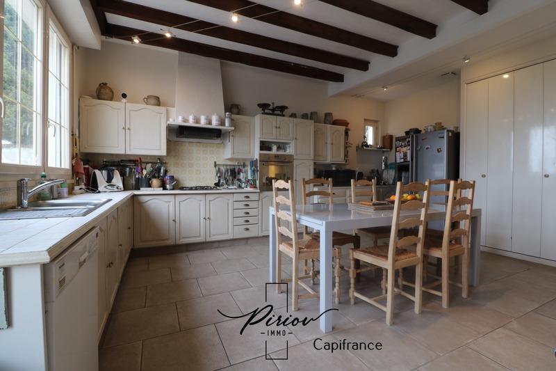Maison - 176 m² - 6 pièces