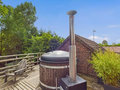 Maison - 298 m² - 11 pièces