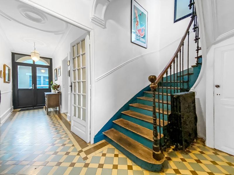 Maison bourgeoise - 214 m² - 12 pièces