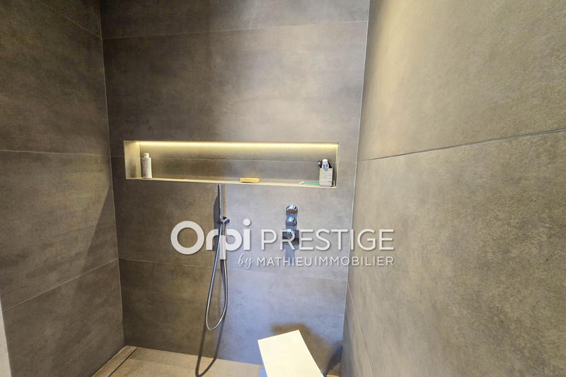 Maison - 193 m² - 6 pièces