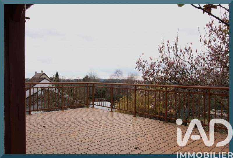 Maison - 180 m² - 8 pièces