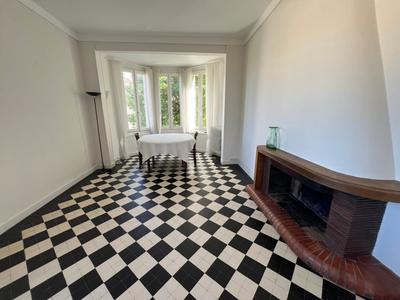 Appartement - 82 m² - 4 pièces