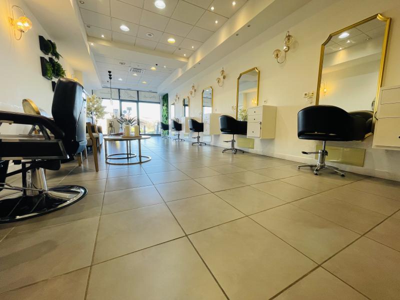 Local commercial - 94 m² - 2 pièces