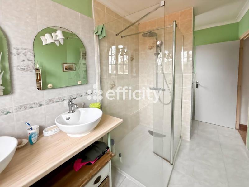 Maison - 140 m² - 6 pièces