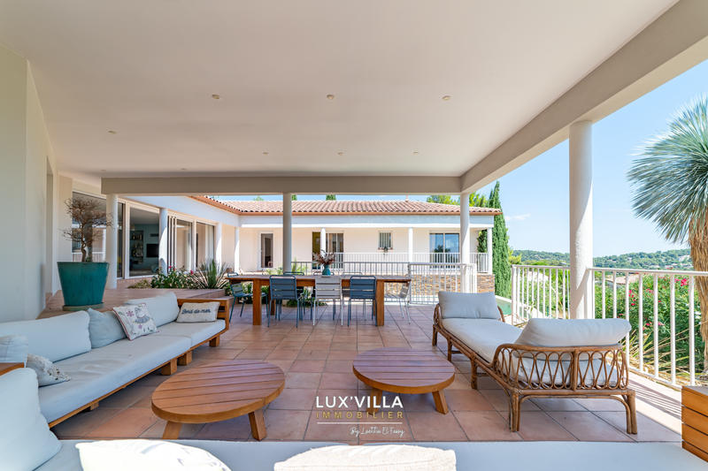 Maison - 180 m² - 7 pièces