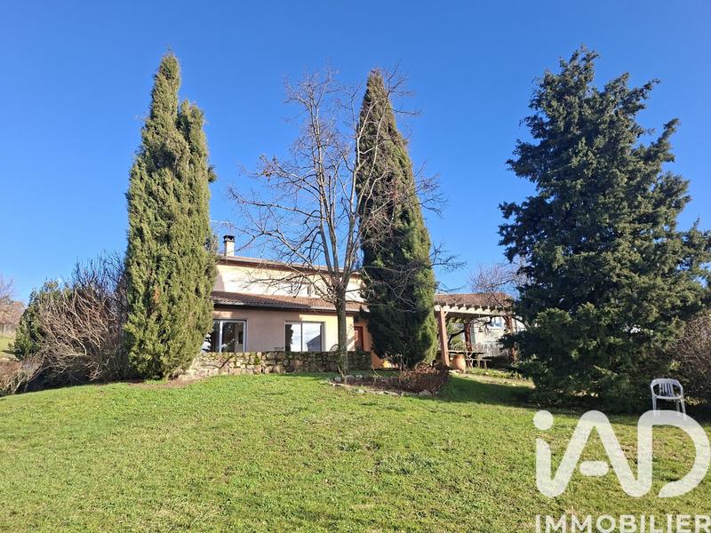 Maison - 179 m² - 8 pièces