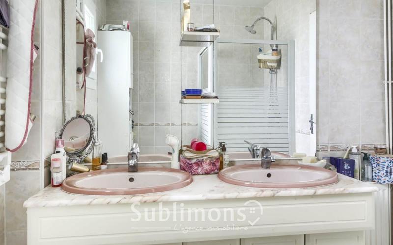 Maison traditionnelle - 96 m² - 6 pièces