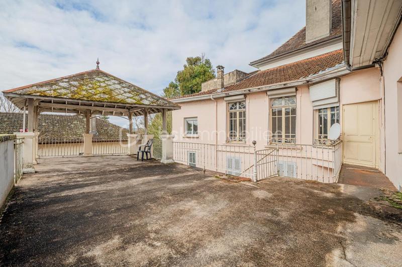 Duplex - 239 m² - 8 pièces