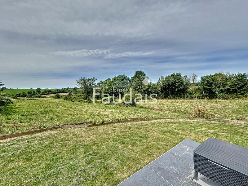 Maison - 121 m² - 6 pièces