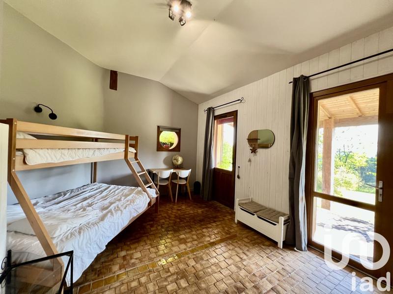 Maison - 215 m² - 7 pièces