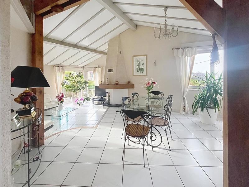 Maison - 152 m² - 7 pièces