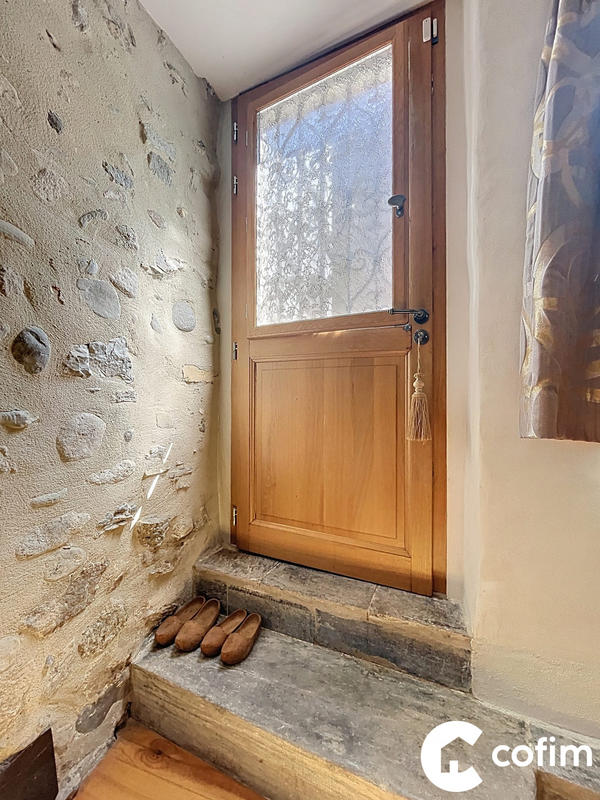 Appartement - 240 m² - 6 pièces