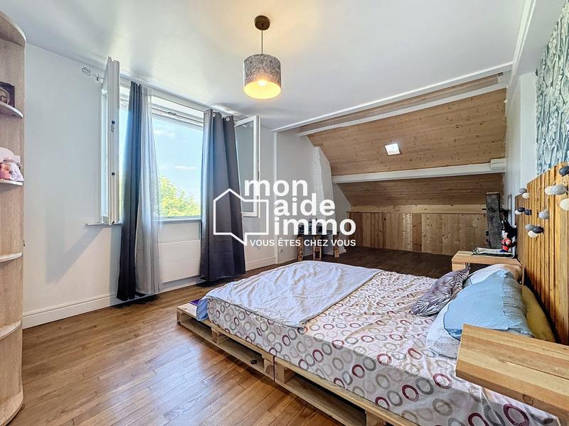 Maison - 140 m² - 5 pièces