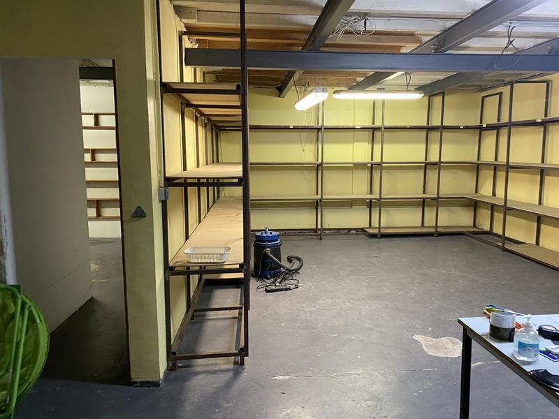 Local d'activités - 360 m² - 4 pièces