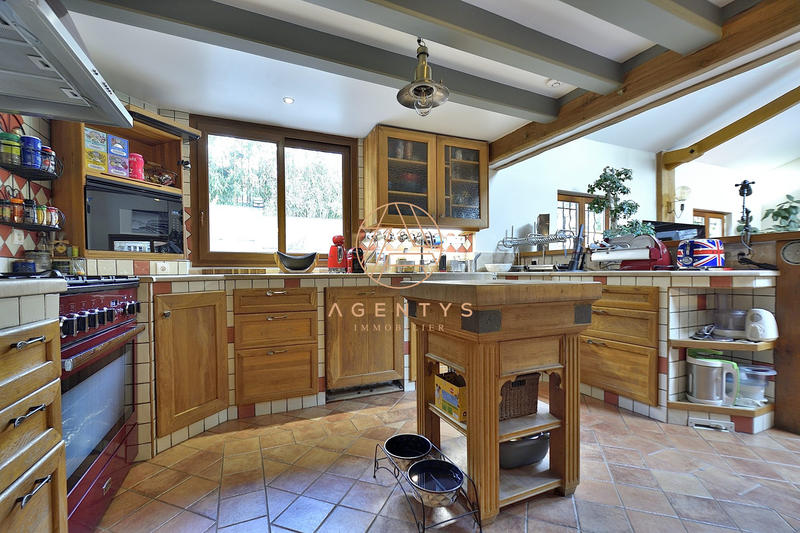 Maison - 175 m² - 6 pièces