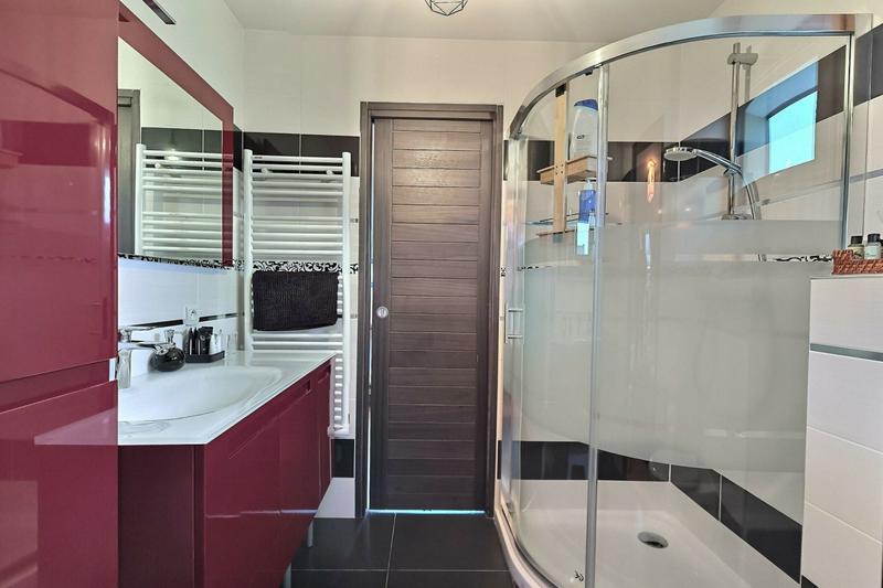 Maison - 197 m² - 7 pièces