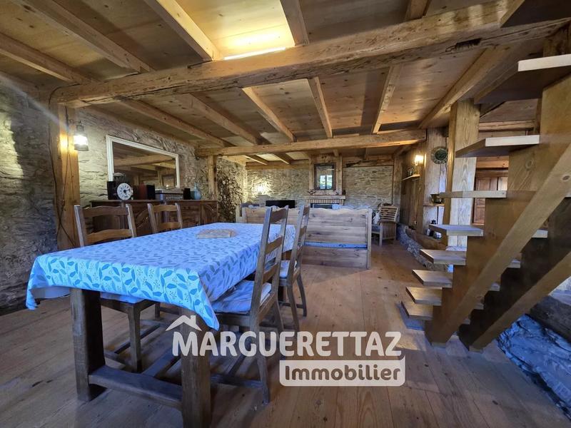 Ferme - 137 m² - 4 pièces