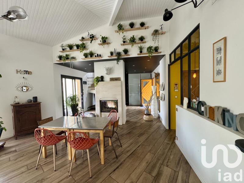 Maison - 200 m² - 7 pièces