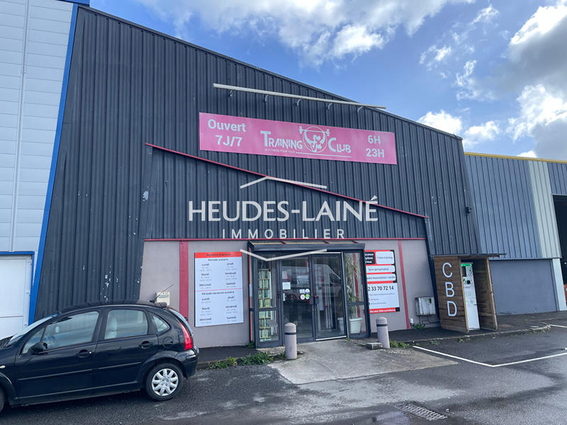 Local d'activités - 439 m²