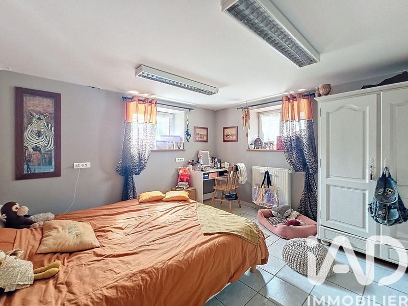 Maison - 158 m² - 8 pièces