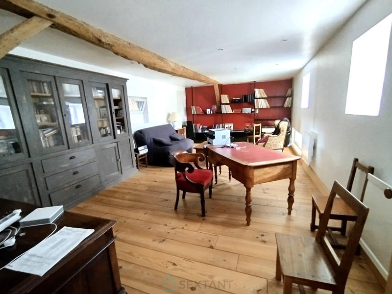 Maison - 284 m² - 10 pièces