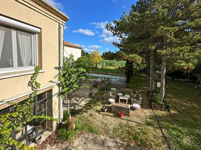 Maison - 260 m² - 8 pièces