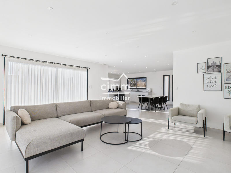 Villa - 130 m² - 4 pièces