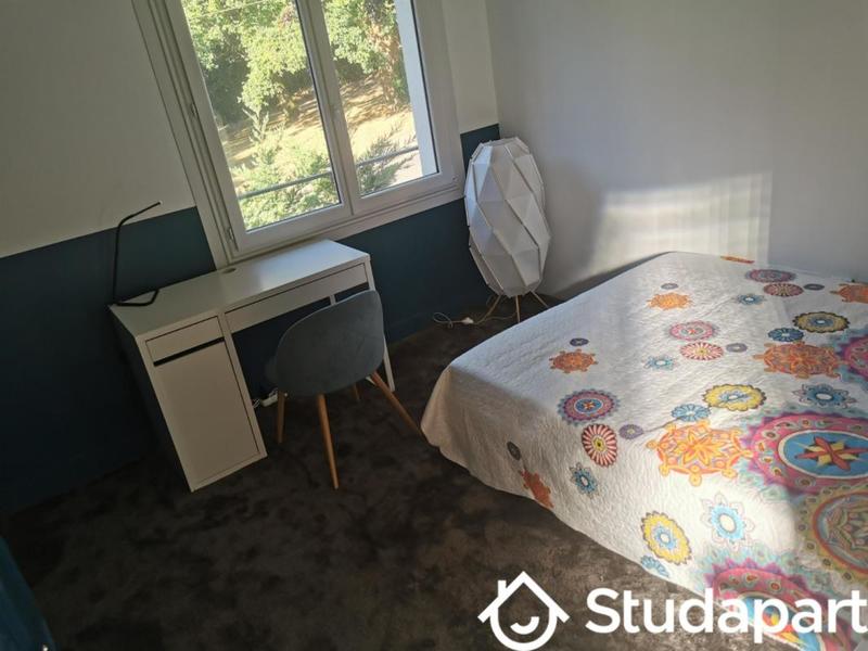 Chambre - 11 m² - 1 pièce