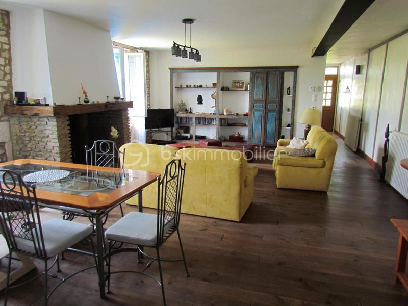 Maison ancienne - 223 m² - 7 pièces