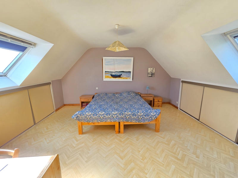 Maison - 143 m² - 7 pièces