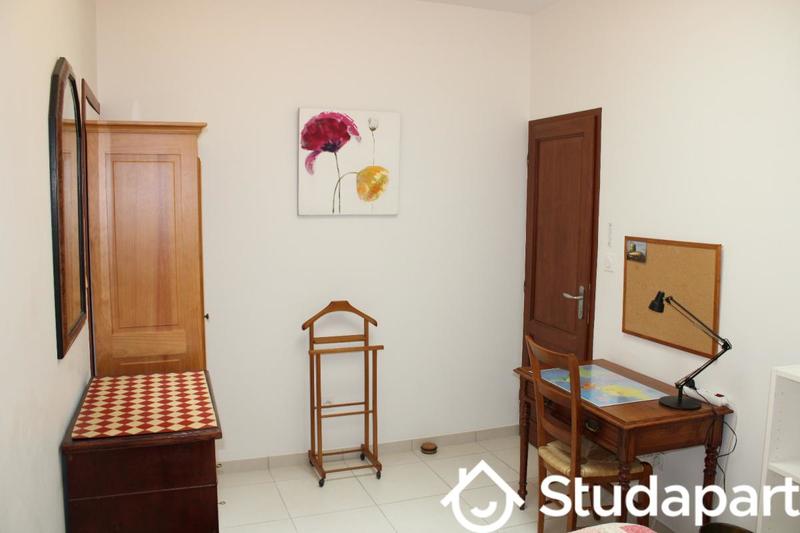 Chambre - 14 m² - 1 pièce