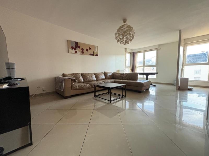 Appartement - 82 m² - 4 pièces