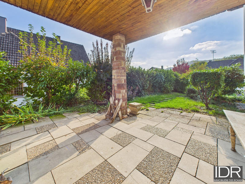 Maison - 219 m² - 7 pièces