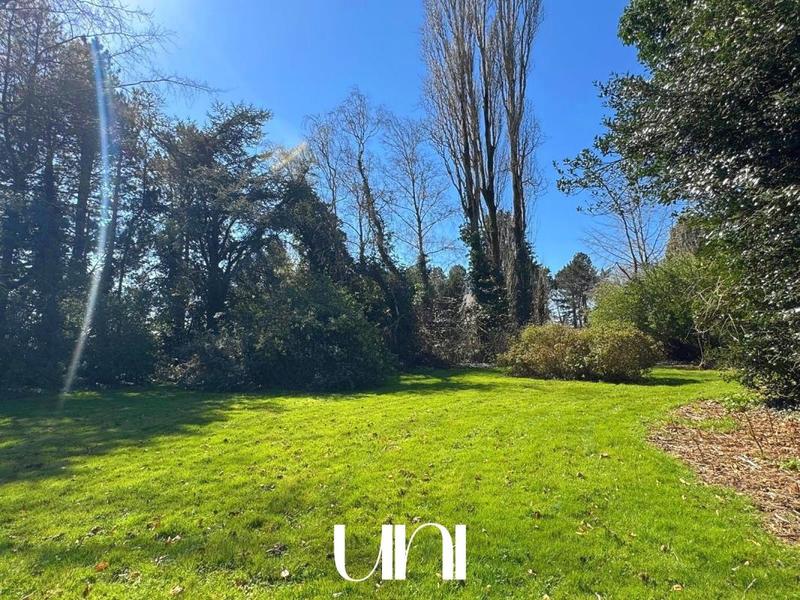 Maison - 318 m² - 8 pièces