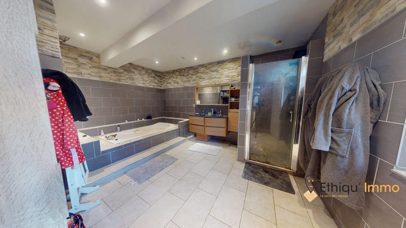 Maison ancienne - 200 m² - 5 pièces