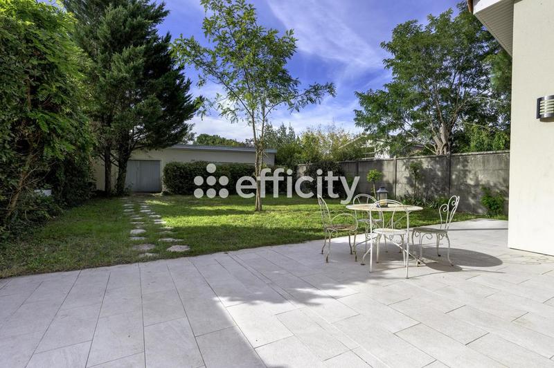 Maison - 90 m² - 3 pièces