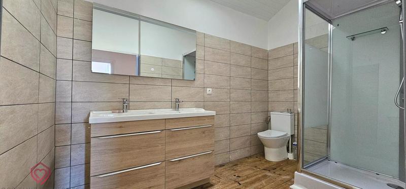 Maison - 270 m² - 12 pièces