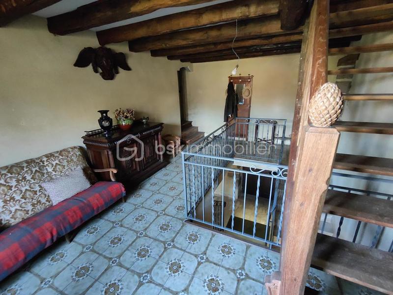 Demeure - 98 m² - 17 pièces