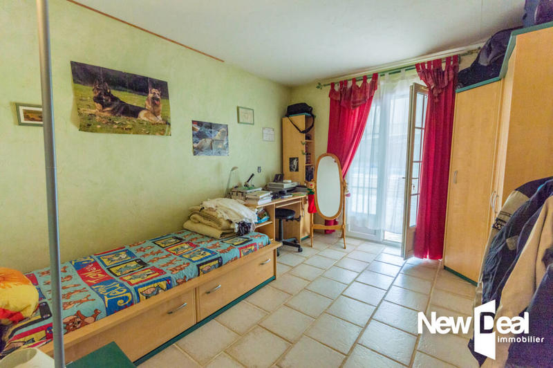 Propriété - 200 m² - 7 pièces