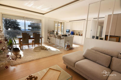 Appartement - 81 m² - 3 pièces