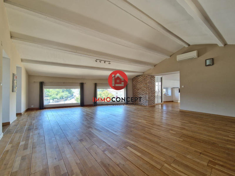 Appartement - 142 m² - 4 pièces