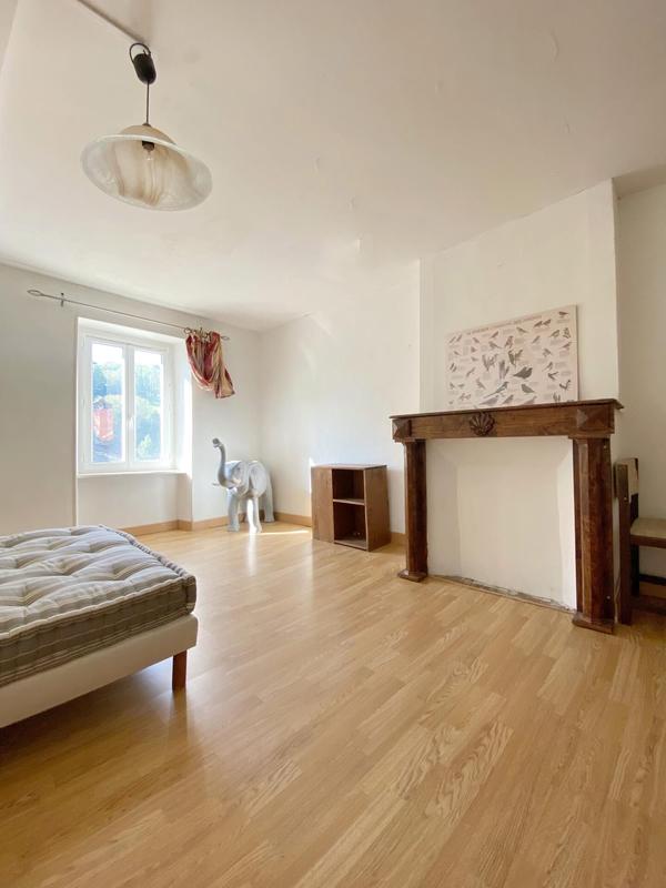 Maison de village - 278 m² - 8 pièces