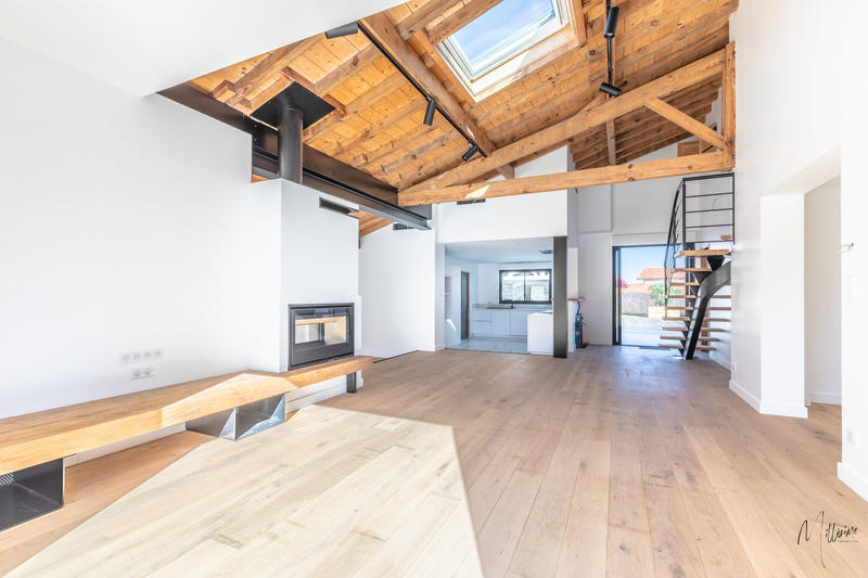 Maison - 165 m² - 6 pièces