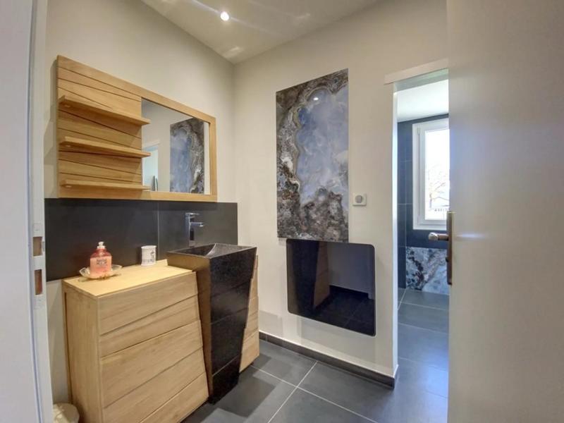 Villa - 332 m² - 8 pièces