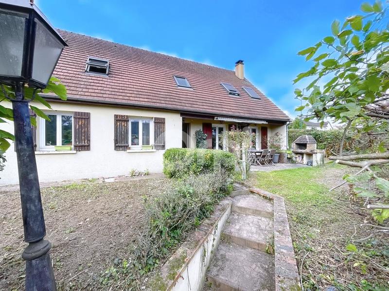 Pavillon - 166 m² - 8 pièces