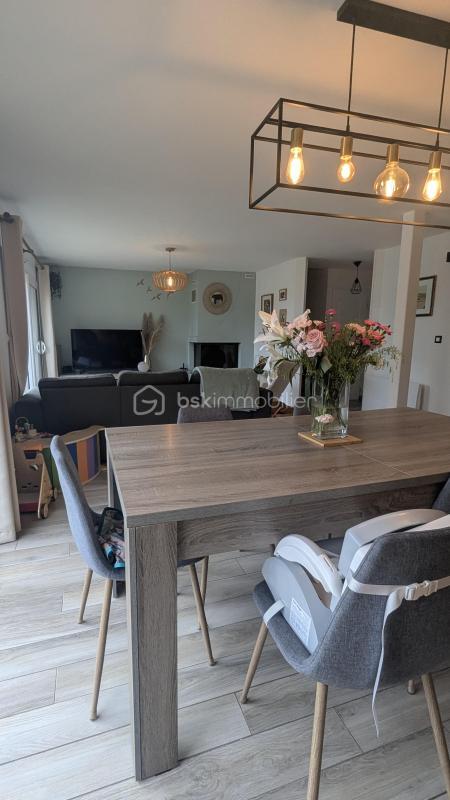 Maison traditionnelle - 145 m² - 5 pièces